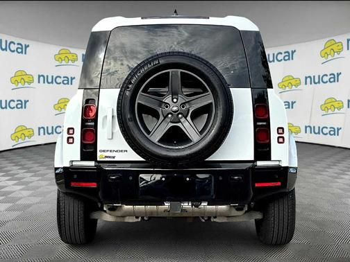 2024 Land Rover Defender P400 X-Dynamic SE