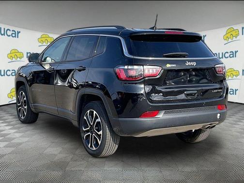 Black 2022 Jeep Compass Limited