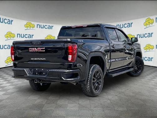 Black 2022 GMC Sierra 1500 Elevation