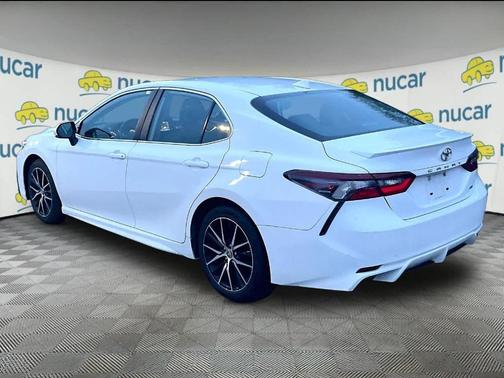 White 2023 Toyota Camry SE