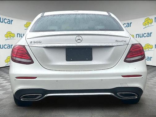 designo Diamond White Metallic 2017 Mercedes-Benz E-Class E 300