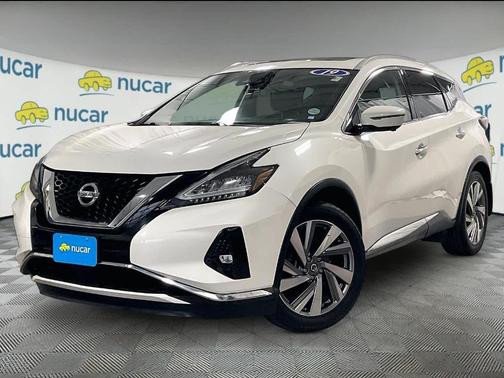 White 2019 Nissan Murano SL