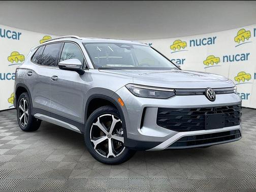 Pyrite Silver Metallic 2026 Volkswagen Tiguan 2.0T SE