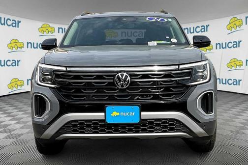 2024 Volkswagen Atlas 2.0T Peak Edition SE w/Technology