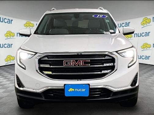 White 2019 GMC Terrain SLT