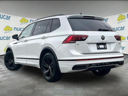 Opal White Pearl Effect 2023 Volkswagen Tiguan 2.0T SE R-Line Black