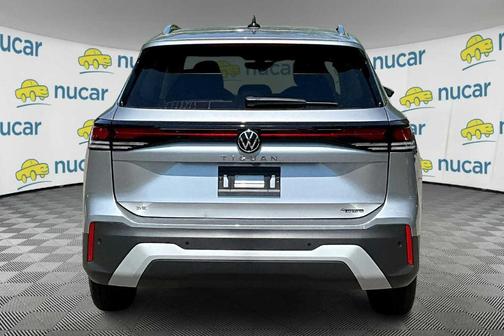 2025 Volkswagen Tiguan 2.0T SE