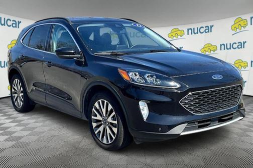 2022 Ford Escape Titanium