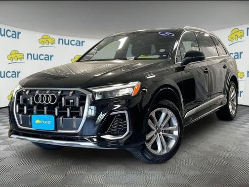 Mythos Black Metallic 2025 Audi Q7 55 Premium Plus