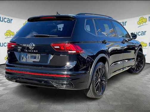 2022 Volkswagen Tiguan 2.0T SE R-Line Black