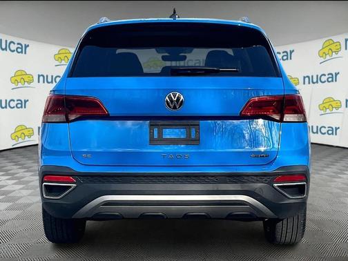 Cornflower Blue 2022 Volkswagen Taos 1.5T SE