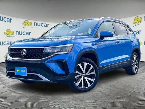 Cornflower Blue 2022 Volkswagen Taos 1.5T SE