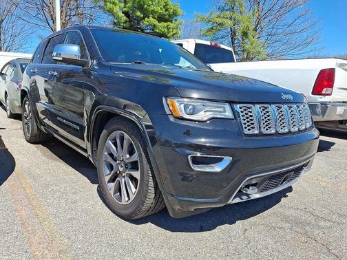 Black 2017 Jeep Grand Cherokee Overland