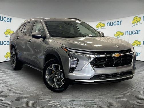 Gray 2025 Chevrolet Trax LT