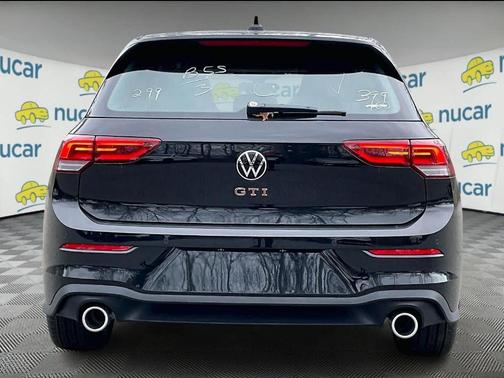 2026 Volkswagen Golf GTI SE