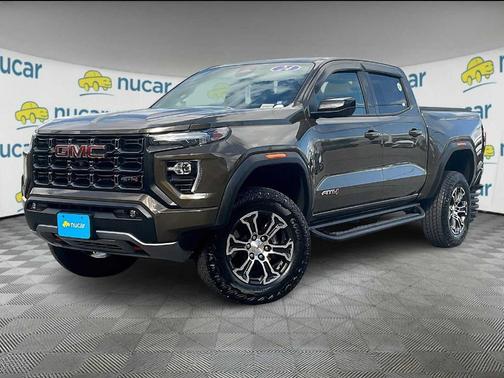 2024 GMC Canyon AT4