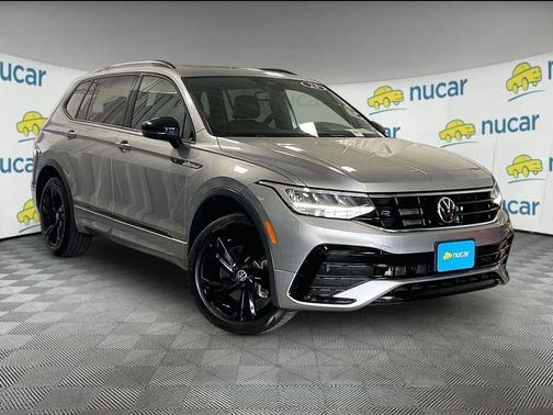 Pyrite Silver Metallic 2023 Volkswagen Tiguan 2.0T SE R-Line Black