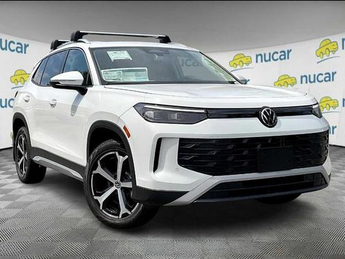 2025 Volkswagen Tiguan 2.0T SE