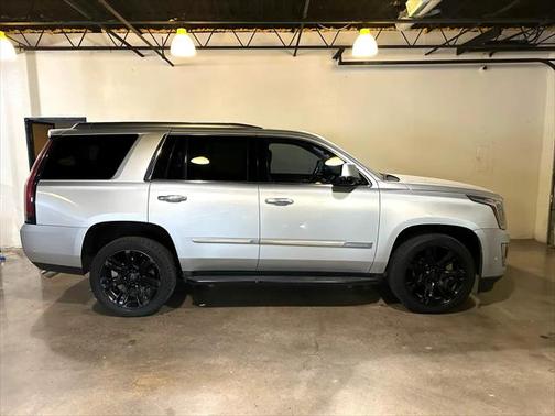 2019 Cadillac Escalade Luxury