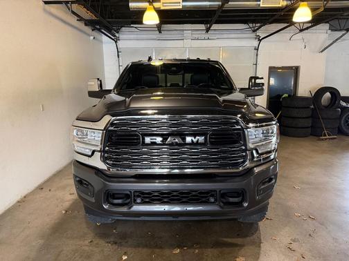 2023 RAM 2500 Limited Crew Cab 4WD