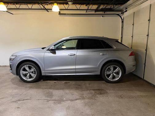 2022 Audi Q8 55 Premium Plus
