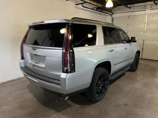 2019 Cadillac Escalade Luxury