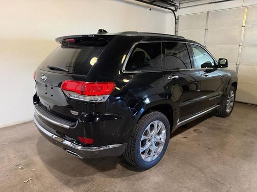2019 Jeep Grand Cherokee Summit