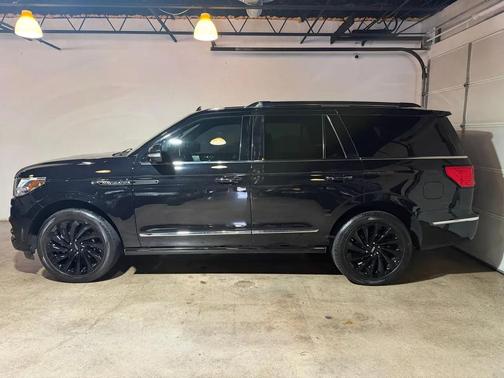 Black 2020 Lincoln Navigator Reserve