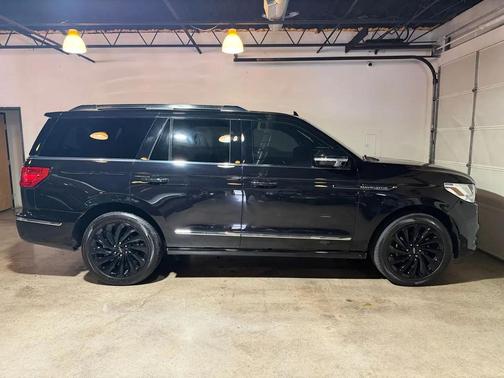 Black 2020 Lincoln Navigator Reserve