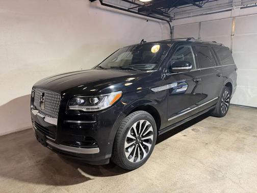 Black 2023 Lincoln Navigator Reserve