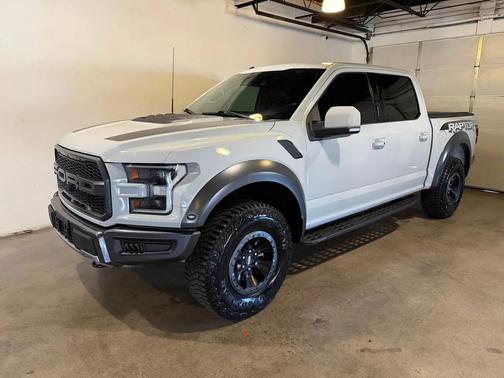 2017 Ford F-150 Raptor SuperCrew 4WD