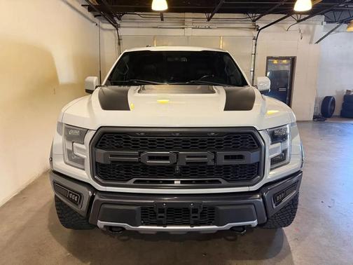 2017 Ford F-150 Raptor SuperCrew 4WD