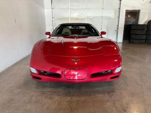 2001 Chevrolet Corvette Base