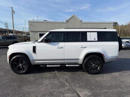 2023 Land Rover Defender 130 First Edition