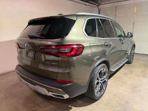 Green 2020 BMW X5 xDrive40i