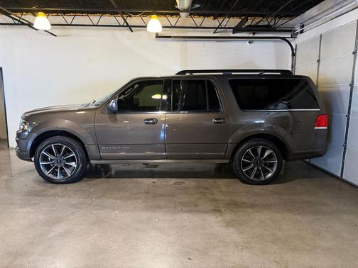 2016 Lincoln Navigator L Reserve