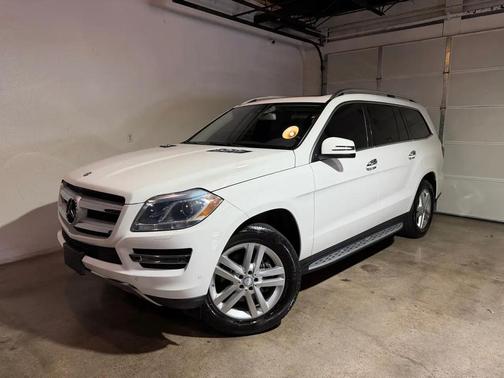 White 2016 Mercedes-Benz GL-Class GL450 4MATIC