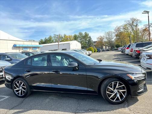 2019 Volvo S60 T6 Momentum