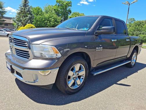 Granite Crystal Metallic Clearcoat 2014 RAM 1500 Big Horn