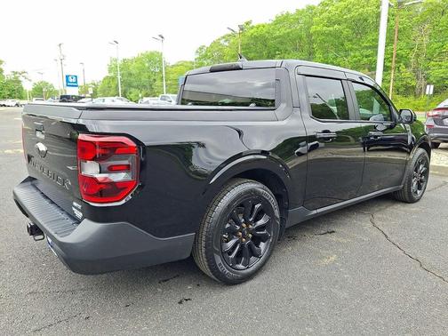 Shadow Black 2024 Ford Maverick XLT