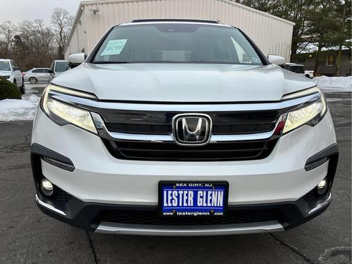 2022 Honda Pilot Touring 8-Passenger