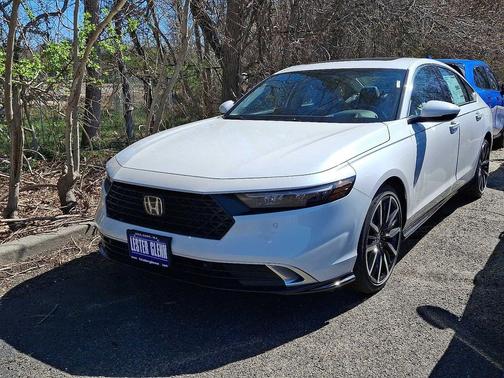 Platinum White Pearl 2026 Honda Accord Hybrid Touring