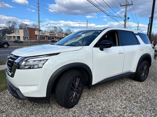 Glacier White 2023 Nissan Pathfinder S 4WD
