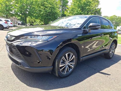 Black 2021 Toyota Venza LE