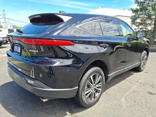 Black 2021 Toyota Venza LE