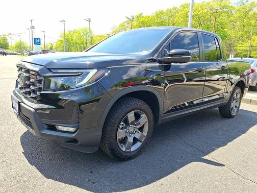 Crystal Black Pearl 2024 Honda Ridgeline TrailSport