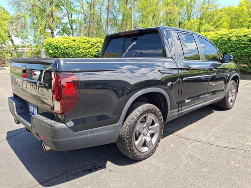 Crystal Black Pearl 2024 Honda Ridgeline TrailSport