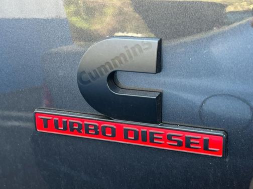 Granite Crystal Metallic Clearcoat 2024 RAM 3500 Laramie Crew Cab 4x4 6'4' Box