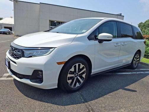 Platinum White Pearl 2025 Honda Odyssey EX-L