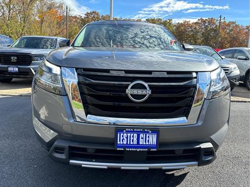 2023 Nissan Pathfinder Platinum 4WD